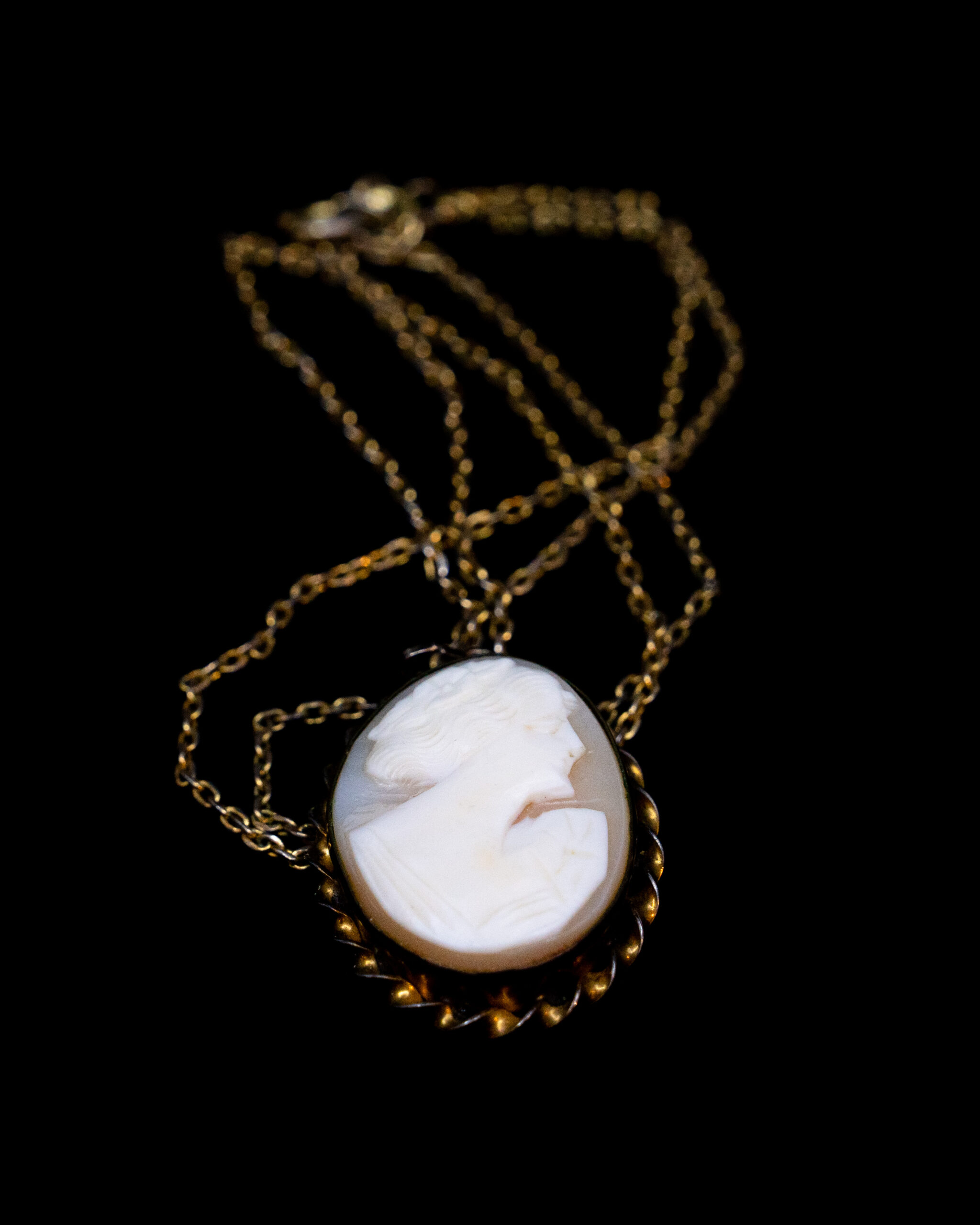 Cameo necklace Mode Art jewelry New York Vintage